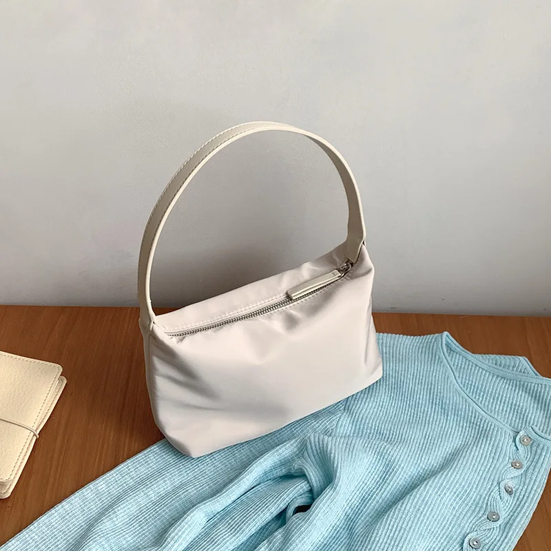 Korean Style Nylon Handbag Square Small Bag Baguette Macaron Colors Simple Commuter Shoulder Bag Guangzhou High Quality Bag
Korean Style Nylon Handbag Square Small Bag Baguette Macaron Colors Simple Commuter Shoulder Bag Guangzhou High Quality Bag