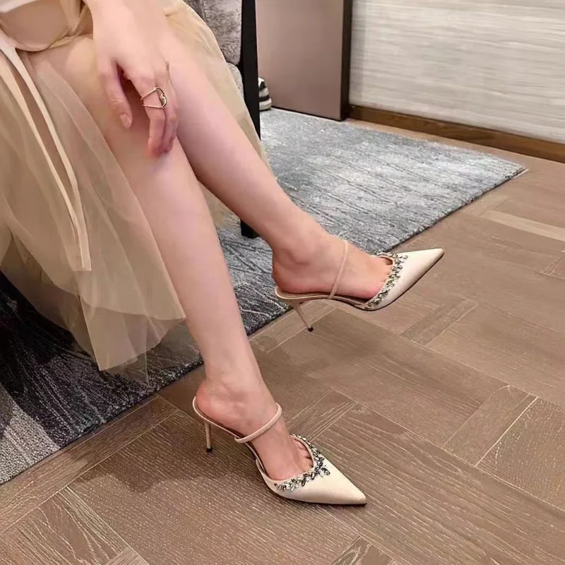 2025 Summer Modern Women's Closed Toe Slippers Sexy Crystal Pointed Toe Thin Heels Elegant Fashion Dress & Party Sandal Zapatos
2025 Summer Modern Women's Closed Toe Slippers Sexy Crystal Pointed Toe Thin Heels Elegant Fashion Dress & Party Sandal Zapatos