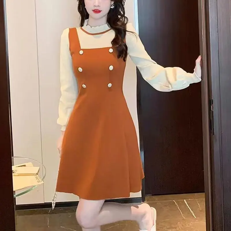 French Style Patchwork Dresses Autumn Winter Fake Two Pieces Female Clothing Fashion Button Commute A-Line Knitted Midi Dress
French Style Patchwork Dresses Autumn Winter Fake Two Pieces Female Clothing Fashion Button Commute A-Line Knitted Midi Dress