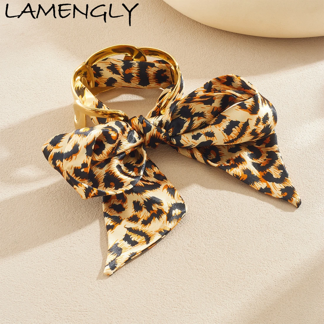LAMENGLY Golden Geometric Hollow Leopard Ribbon Big Bowknot Bracelet Lady 316L Stainless Steel Trendy Open Bangle Jewelry Gifts
LAMENGLY Golden Geometric Hollow Leopard Ribbon Big Bowknot Bracelet Lady 316L Stainless Steel Trendy Open Bangle Jewelry Gifts