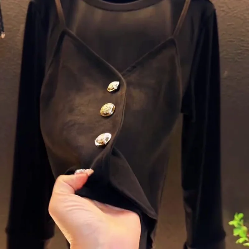 Корейский дизайн, черная футболка с круглым вырезом, искусственная двухсекционная футболка с длинными рукавами, осенний облегающий топ для женщин
Корейский дизайн, черная футболка с круглым вырезом, искусственная двухсекционная футболка с длинными рукавами, осенний облегающий топ для женщин