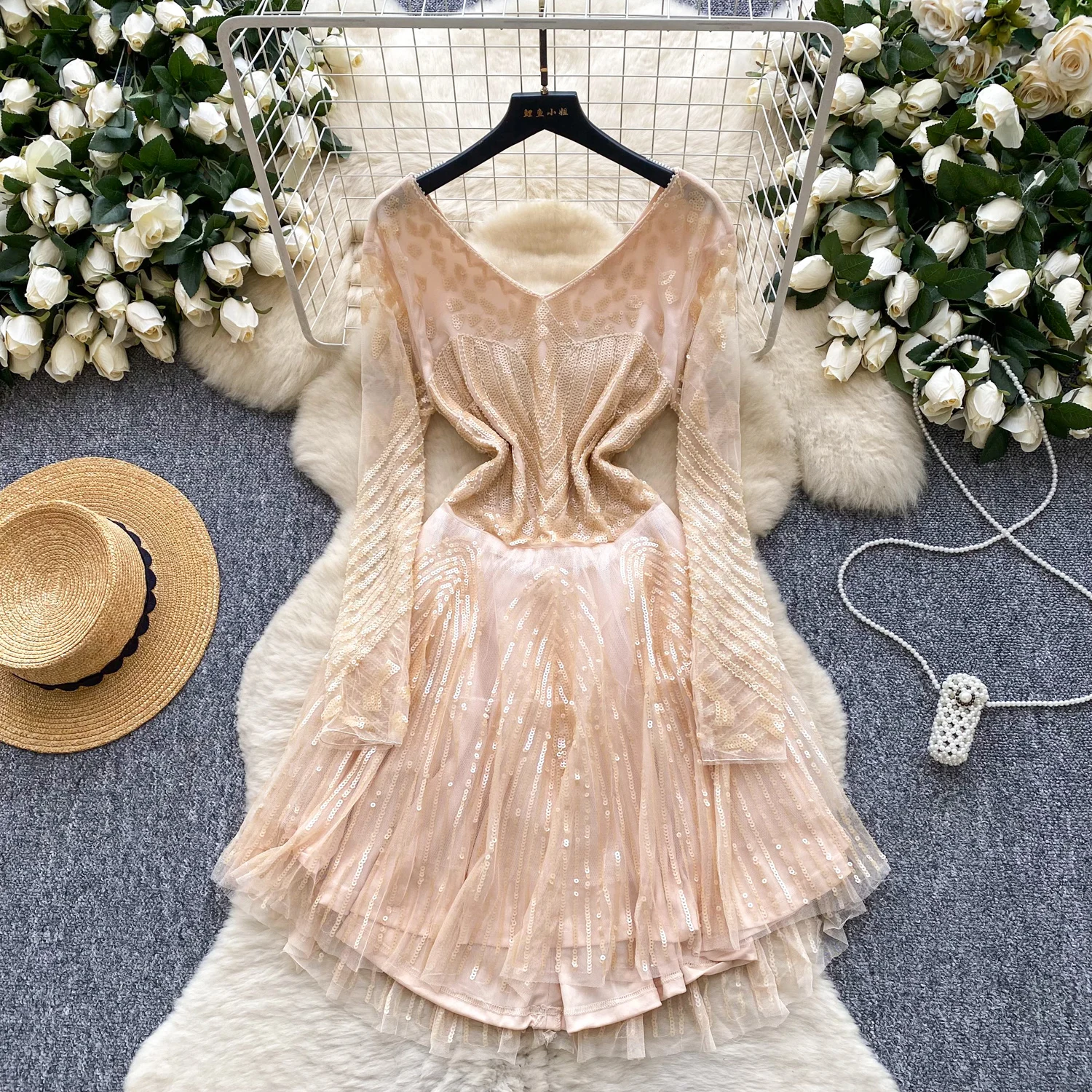 Шикарные винтажные платья с длинными рукавами и блестками, элегантные сказочные корейские модные женские платья, церемониальные платья, мини-платье
Шикарные винтажные платья с длинными рукавами и блестками, элегантные сказочные корейские модные женские платья, церемониальные платья, мини-платье