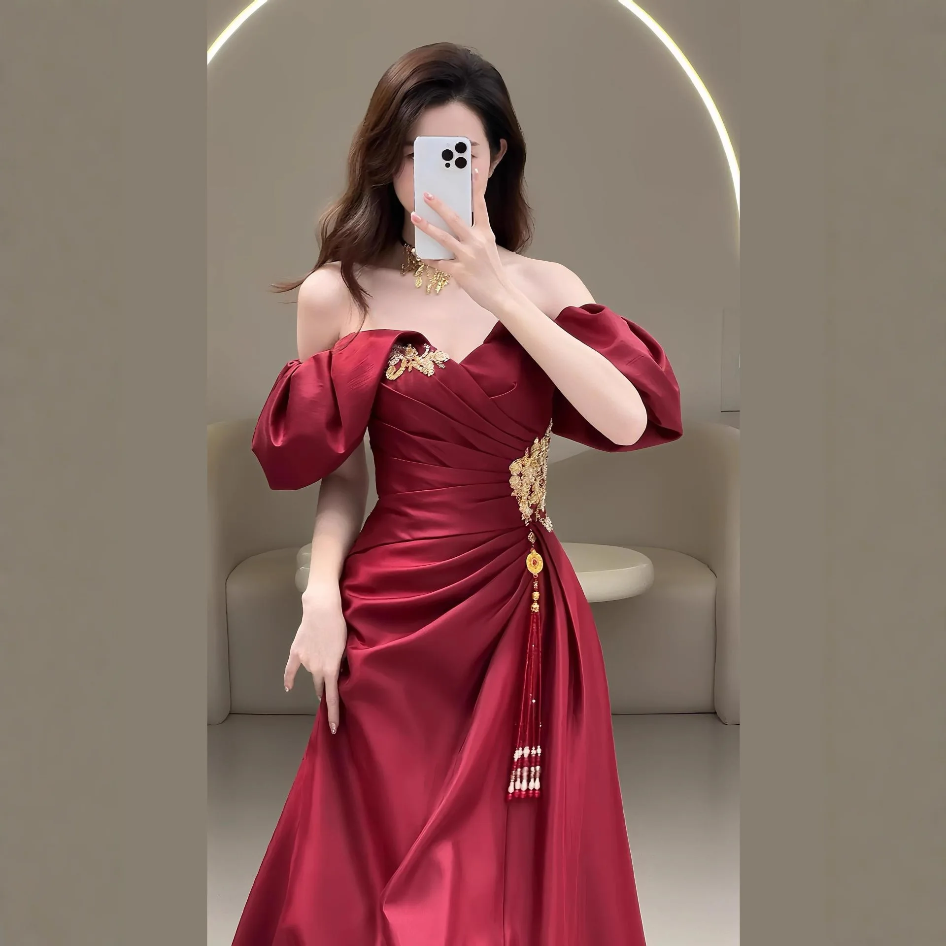 Новое китайское свадебное платье на одно плечо, вечернее платье, женское роскошное коврик Faion Sensation, обручальное ужин Dr
Новое китайское свадебное платье на одно плечо, вечернее платье, женское роскошное коврик Faion Sensation, обручальное ужин Dr