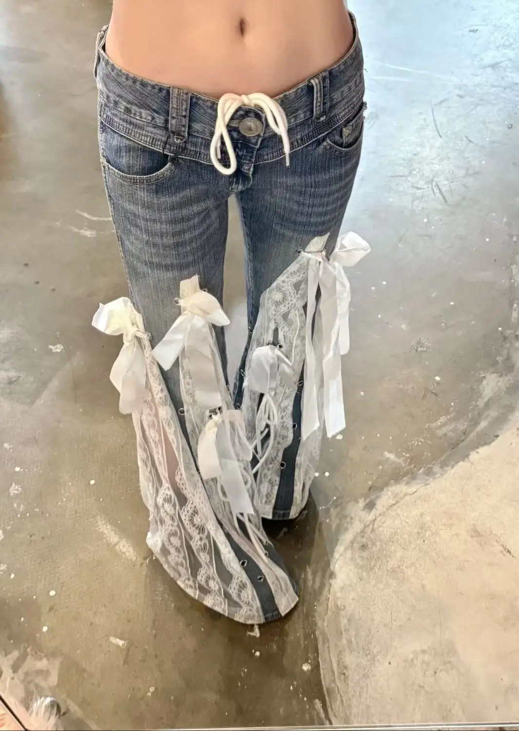 Эстетические брюки, кружевные тонкие Y2k Harajuku, джинсы 2000-х годов с низкой посадкой, готический панк, винтажная уличная одежда, зимняя уличная сексуальная эмо, гранж-шик
Эстетические брюки, кружевные тонкие Y2k Harajuku, джинсы 2000-х годов с низкой посадкой, готический панк, винтажная уличная одежда, зимняя уличная сексуальная эмо, гранж-шик