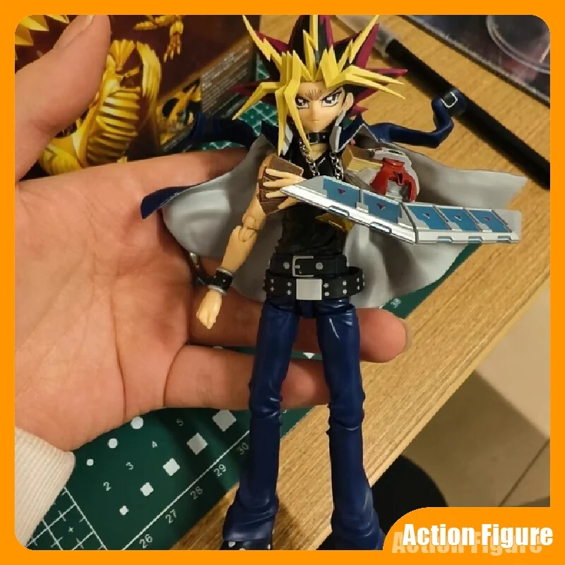 В наличии Оригинальный Bandai Yu-Gi-Oh! Коллекционная фигурка Yami Yugi из аниме Duel Monsters, модель SHF, украшение для рабочего стола, игрушка, подарок
В наличии Оригинальный Bandai Yu-Gi-Oh! Коллекционная фигурка Yami Yugi из аниме Duel Monsters, модель SHF, украшение для рабочего стола, игрушка, подарок