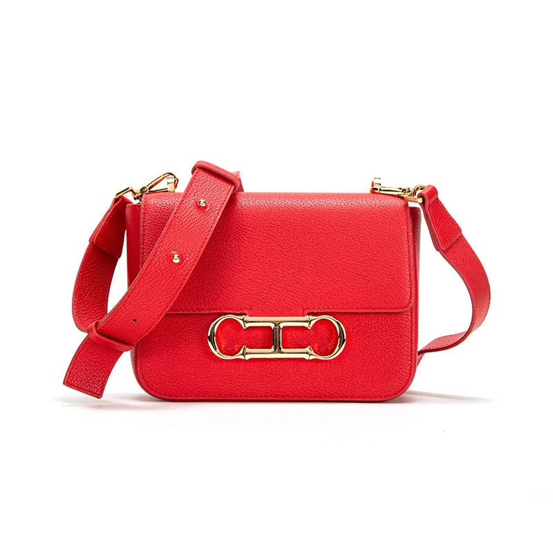 Сумка CHCH из натуральной кожи, новая осенне-зимняя модель, черная, из воловьей кожи, маленькая квадратная сумка-флип, простая повседневная сумка через плечо
Сумка CHCH из натуральной кожи, новая осенне-зимняя модель, черная, из воловьей кожи, маленькая квадратная сумка-флип, простая повседневная сумка через плечо