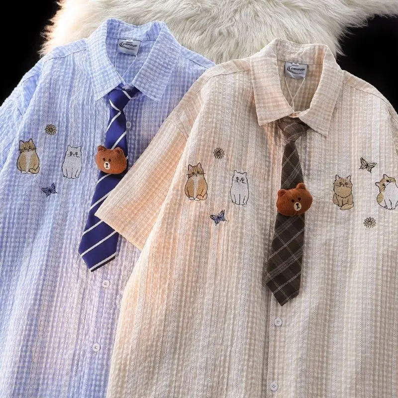 Y2K College Students Cartoon Short Sleeve Blouses Polo Neck Button Up Shirts Cute Cat Embroidery Lovely Tops Harajuku Couples
Y2K College Students Cartoon Short Sleeve Blouses Polo Neck Button Up Shirts Cute Cat Embroidery Lovely Tops Harajuku Couples