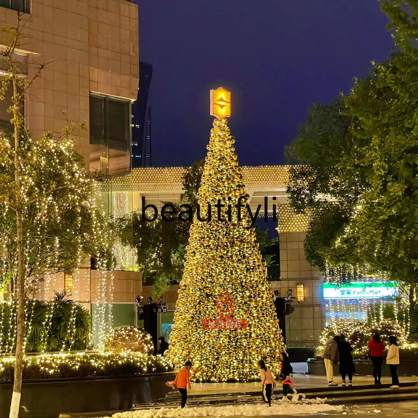 Рождественская елка в большой раме 8м -9-10-12м Уличная квадратная композиция Золотая 3-4-5-6- 7м
Рождественская елка в большой раме 8м -9-10-12м Уличная квадратная композиция Золотая 3-4-5-6- 7м