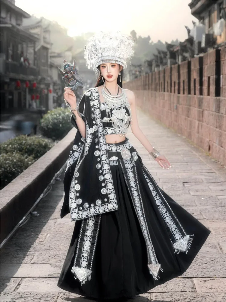 Ethnic costume exotic style travel photography portrait long dress for women
Ethnic costume exotic style travel photography portrait long dress for women