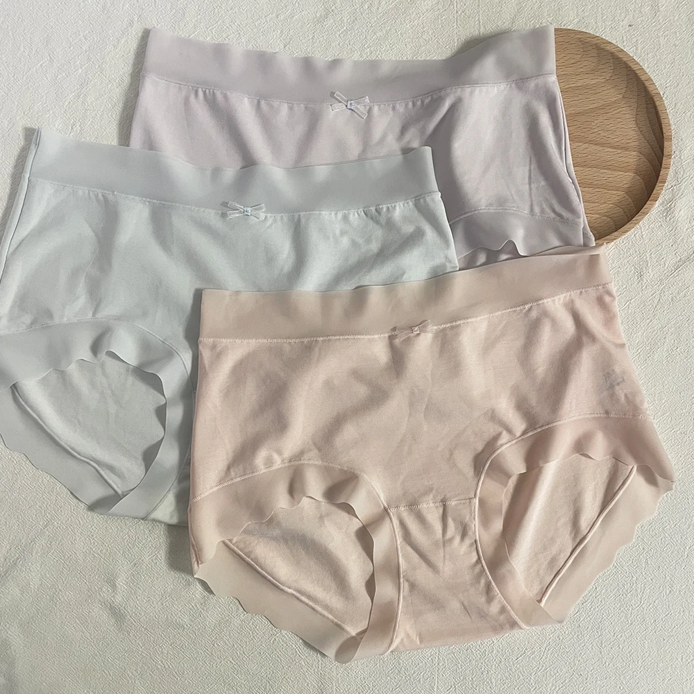Iozey Modal cloth Bottom bamboo fiber Panties for women 3pcs/set Breathable and comfortable underwear
Iozey Modal cloth Bottom bamboo fiber Panties for women 3pcs/set Breathable and comfortable underwear