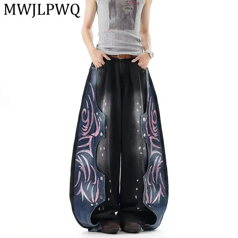 MWJLPWQ Fashionable Patchwork Printed Jeans Men's American Style High Street Loose Splicing Denim Pants 2026 Autumn New 17269
MWJLPWQ Fashionable Patchwork Printed Jeans Men's American Style High Street Loose Splicing Denim Pants 2026 Autumn New 17269