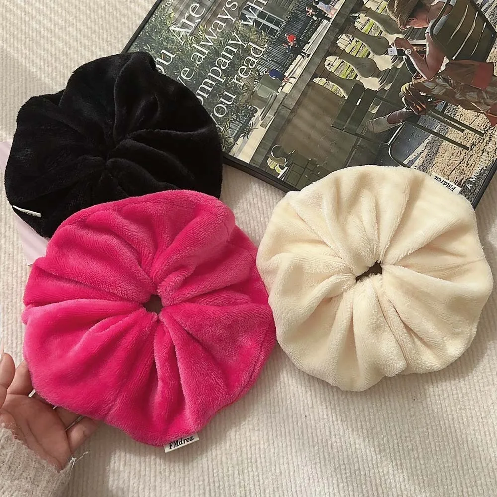 Extra Large Plush Towel Scrunchies For Women Absorbent Coral Velvet Hair Ties For Dry Hair Accessory For Daily Use Fall Winter
Extra Large Plush Towel Scrunchies For Women Absorbent Coral Velvet Hair Ties For Dry Hair Accessory For Daily Use Fall Winter