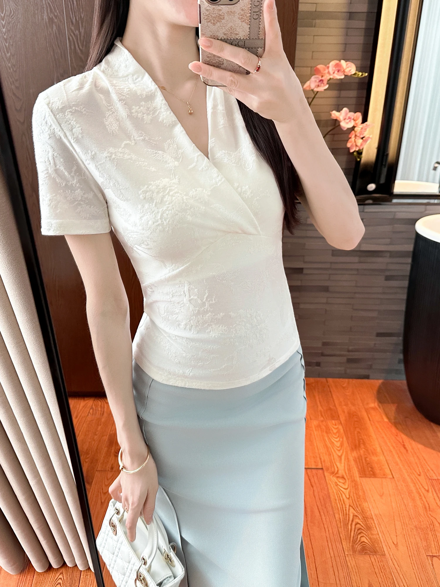 You See Heavy Embroidery Dark Pattern Slimming White Shirt Chinese Elegant Style Waist Cinching Commute Simple Style Women's ...
You See Heavy Embroidery Dark Pattern Slimming White Shirt Chinese Elegant Style Waist Cinching Commute Simple Style Women's ...
