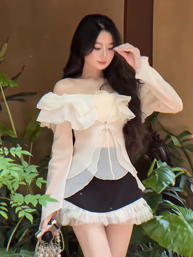 Sexy One-Shoulder Pure Desire Style Women's Top And Skirt Set with Lace Trim Short Half-length Autumn Fashion for Date
Sexy One-Shoulder Pure Desire Style Women's Top And Skirt Set with Lace Trim Short Half-length Autumn Fashion for Date