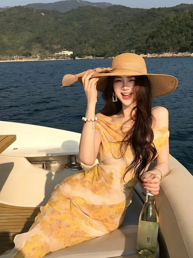 Summer Spring Yellow Floral Print Asymmetrical Halter Neck Wrap Bodycon Mermaid Tail Skirt Women's Holiday Dress Elegant Style
Summer Spring Yellow Floral Print Asymmetrical Halter Neck Wrap Bodycon Mermaid Tail Skirt Women's Holiday Dress Elegant Style