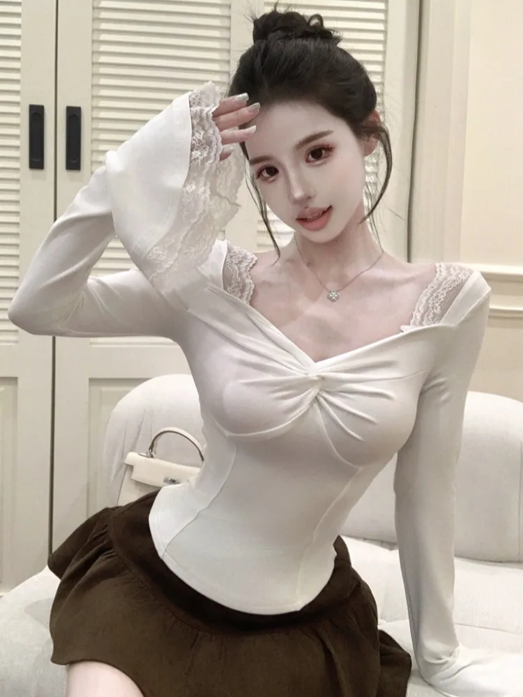 Lace Long Sleeve T-Shirt Women's Autumn Winter Pure Desire Square Collar Fishbone Base Shirt Beautiful Lace Inner Wear
Lace Long Sleeve T-Shirt Women's Autumn Winter Pure Desire Square Collar Fishbone Base Shirt Beautiful Lace Inner Wear