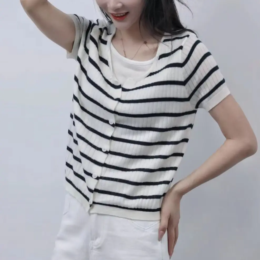 Women's New Summer Short-Sleeved Stripesd Knitwear Simple Commuter Short Knitwear 2025 New Korean Style Casual Women's Top
Women's New Summer Short-Sleeved Stripesd Knitwear Simple Commuter Short Knitwear 2025 New Korean Style Casual Women's Top