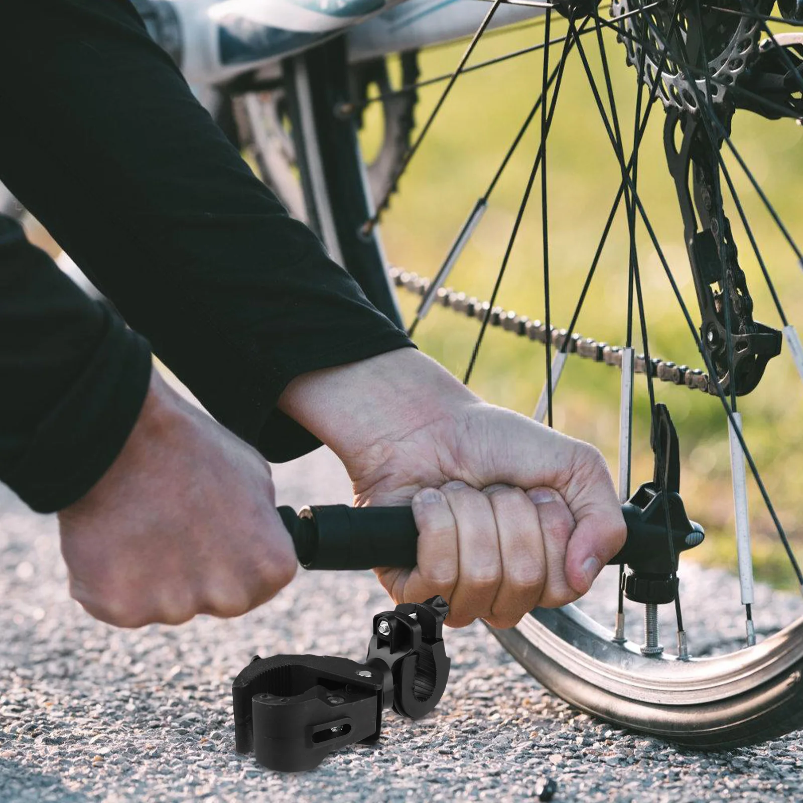2pcs Plastic Bike Headlight Bracket Rotatable Light Clip Mount Handlebar Flashlight Holder Strong Durable Multi Use Road
2pcs Plastic Bike Headlight Bracket Rotatable Light Clip Mount Handlebar Flashlight Holder Strong Durable Multi Use Road