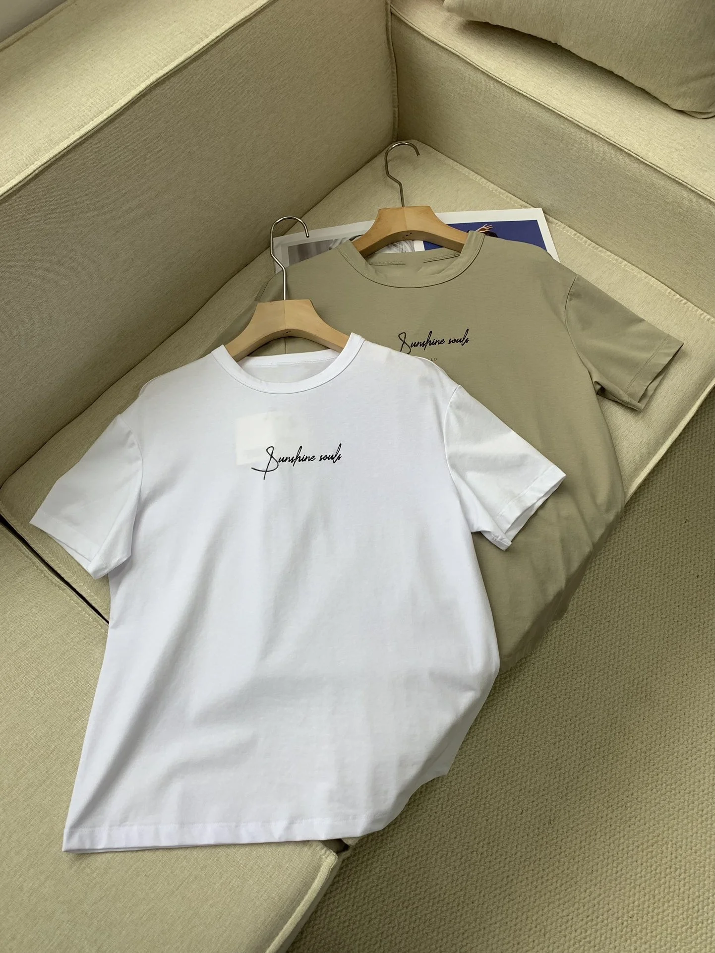 Women Letter Beaded Printed T-Shirt 100% Cotton Round Neck Short Sleeve Fashion Summer Tee Tops
Women Letter Beaded Printed T-Shirt 100% Cotton Round Neck Short Sleeve Fashion Summer Tee Tops