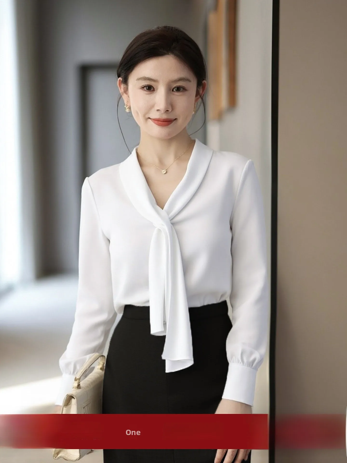 Elegant V-Neck Long Sleeve Satin Shirt Women's White Gauze Twist Knot Professional Atmosphere French Style Anti-Wrinkle Breat...
Elegant V-Neck Long Sleeve Satin Shirt Women's White Gauze Twist Knot Professional Atmosphere French Style Anti-Wrinkle Breat...
