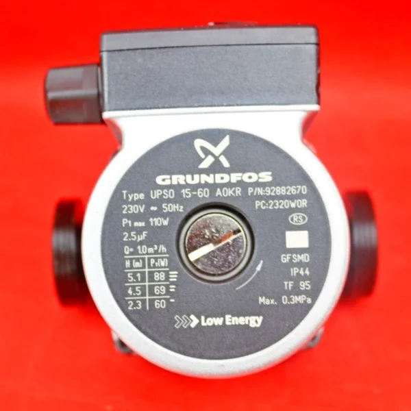 Ups0 15-60 130 A0kr 15" Bsp Domestic Circulating Pump 240v 92882670 Brand New Original Spot Plc
Ups0 15-60 130 A0kr 15" Bsp Domestic Circulating Pump 240v 92882670 Brand New Original Spot Plc