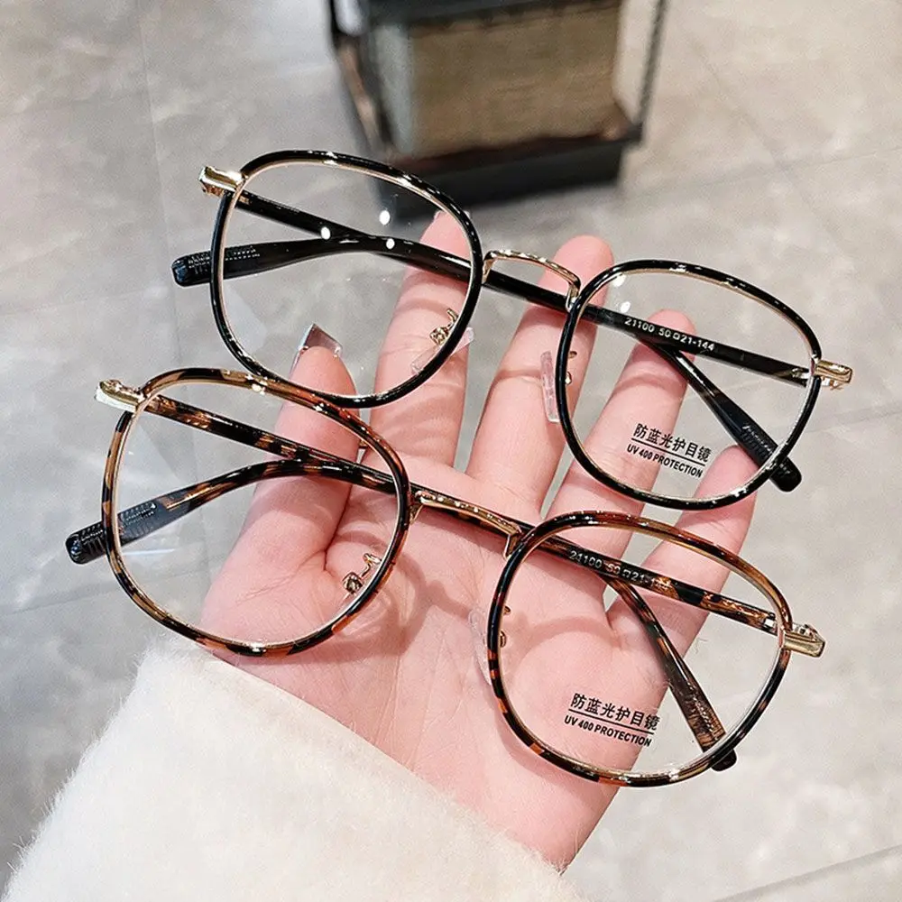 Portable Office Portable Eye Protection Ultra Light Frame Anti-Blue Light Glasses Oversized Eyeglasses Computer Goggles
Portable Office Portable Eye Protection Ultra Light Frame Anti-Blue Light Glasses Oversized Eyeglasses Computer Goggles