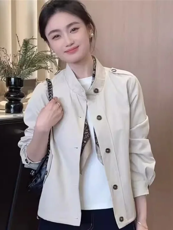 Elegant Early Spring Women's Jacket 2026 Spring New Style Stand Collar Single Button Korean Style Casual Jacke Versatile Top
Elegant Early Spring Women's Jacket 2026 Spring New Style Stand Collar Single Button Korean Style Casual Jacke Versatile Top