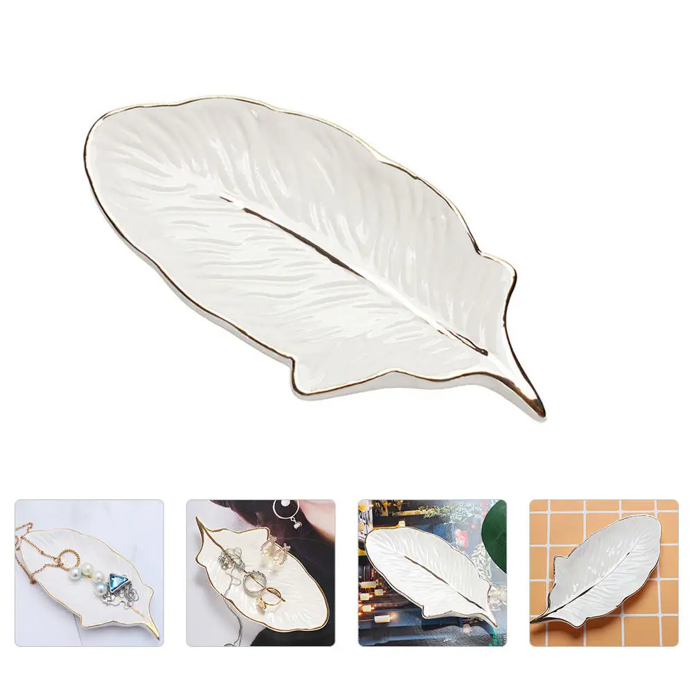 1Pcs Gold-Trimmed Ceramic Storage Tray Multipurpose Jewelry Cosmetics Fruit Serving Display Tray Festive Gift Home
1Pcs Gold-Trimmed Ceramic Storage Tray Multipurpose Jewelry Cosmetics Fruit Serving Display Tray Festive Gift Home