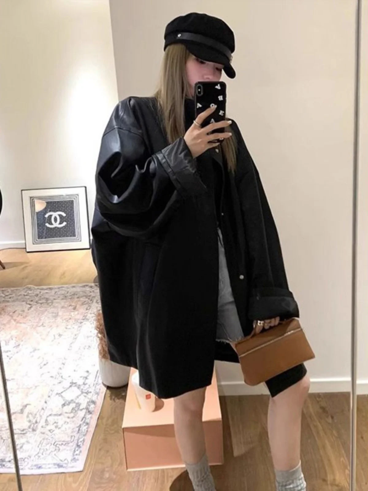 2024 Autumn New Retro Hong Kong Style Stand Collar Women's Leather Shirt Jacket Versatile Long Sleeve Polyester Fiber Coat
2024 Autumn New Retro Hong Kong Style Stand Collar Women's Leather Shirt Jacket Versatile Long Sleeve Polyester Fiber Coat