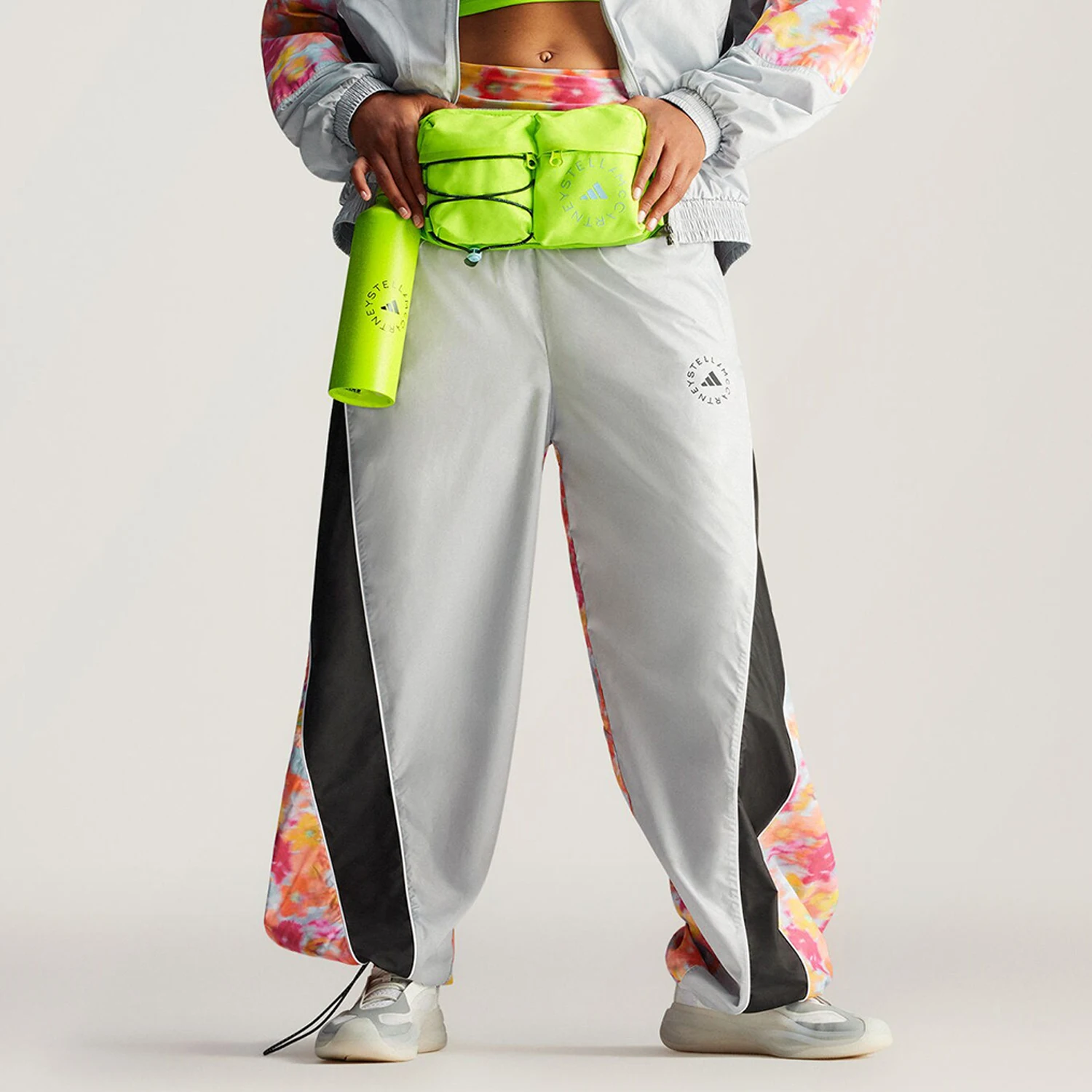 Adidas genuine TRACK PANTS Women's Retro Loose Pants IX1700
Adidas genuine TRACK PANTS Women's Retro Loose Pants IX1700