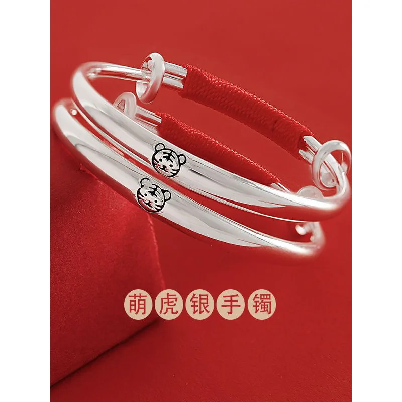 Fu S999 Пара стерлингового серебряного браслета Модный универсальный
Fu S999 Пара стерлингового серебряного браслета Модный универсальный