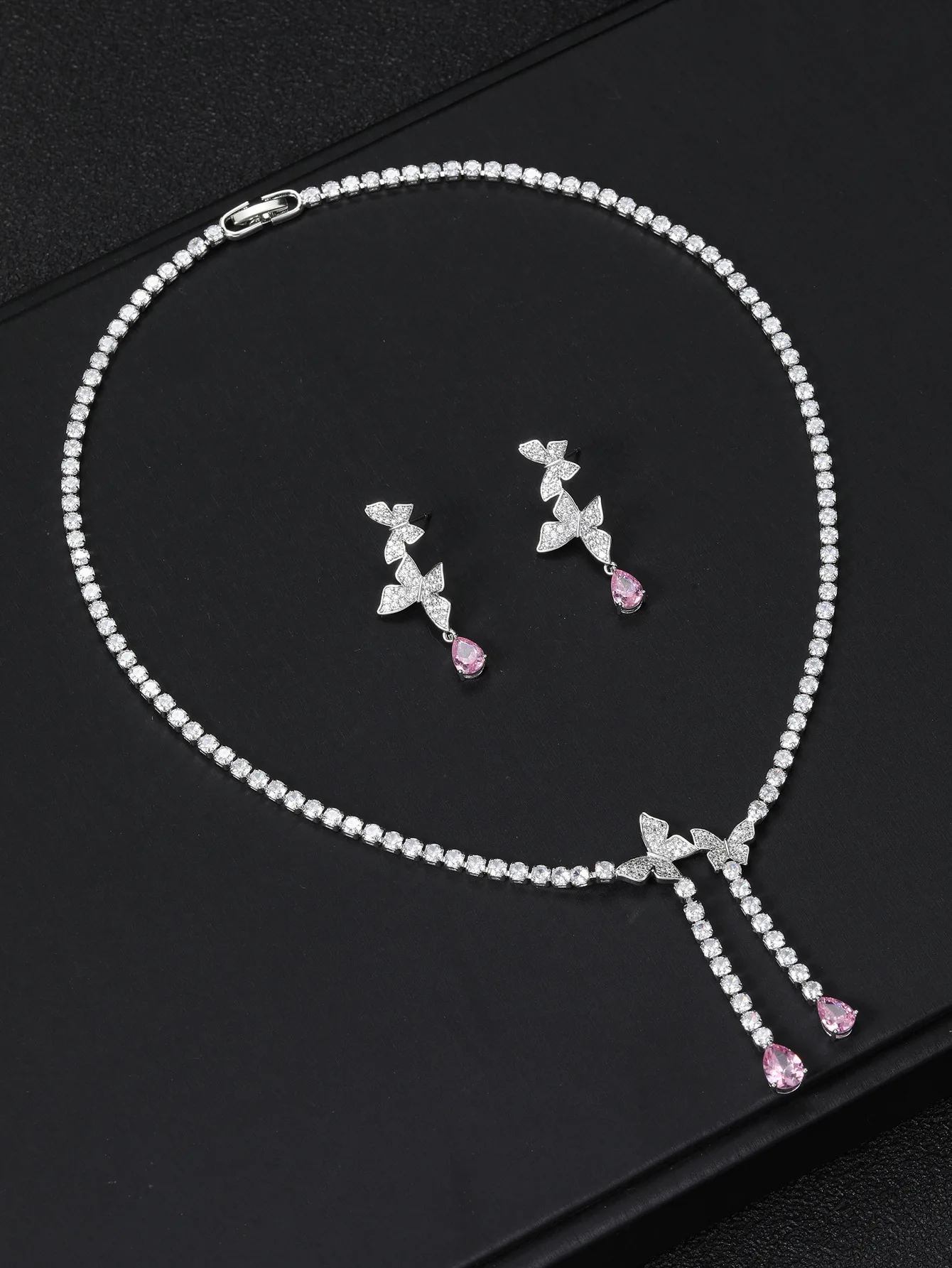 New Elegant sliver color Pink Butterfly Necklace Earring Set Women's Dress Decorative Jewelry Party Wedding Luxury Gift M-833
New Elegant sliver color Pink Butterfly Necklace Earring Set Women's Dress Decorative Jewelry Party Wedding Luxury Gift M-833