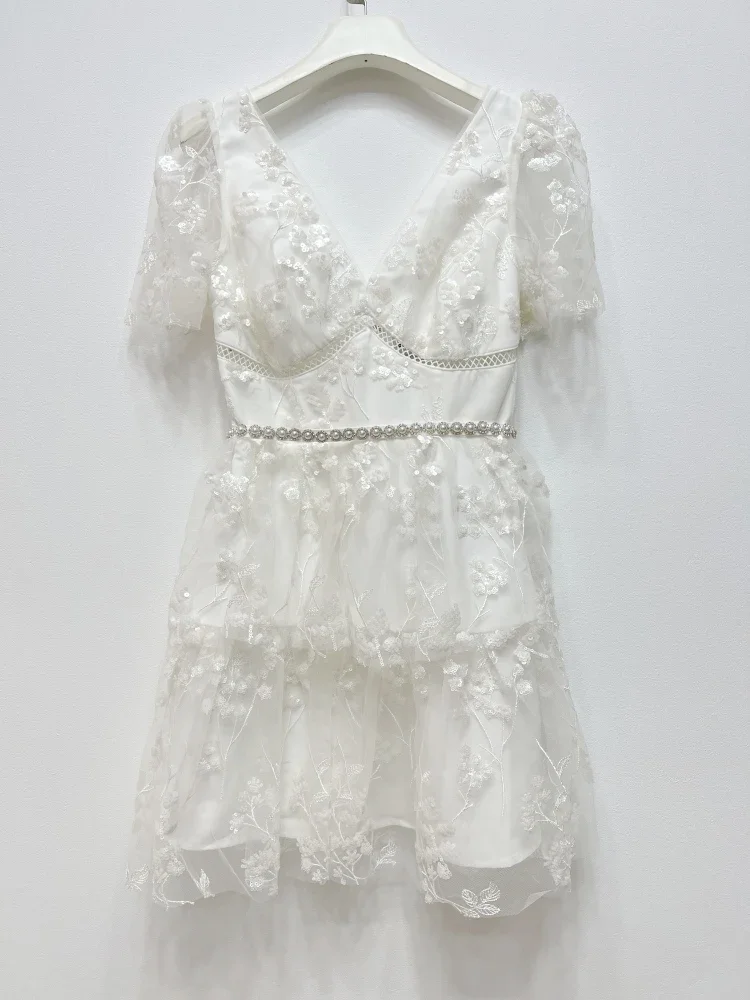 Women's Mesh Embroidery Dress Backless V-Neck Short Sleeve High Waist Elegant Summer 2024 Mini Robe
Women's Mesh Embroidery Dress Backless V-Neck Short Sleeve High Waist Elegant Summer 2024 Mini Robe