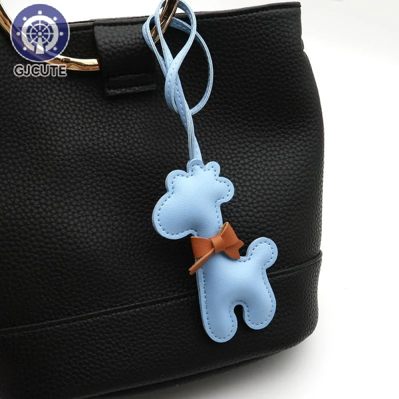 1PC PU Leather Keychain Cute Cartoon Bowknot Giraffe Pendant Keychain For Women Girls Charm Bag Hanging Car Key Holder Accessory
1PC PU Leather Keychain Cute Cartoon Bowknot Giraffe Pendant Keychain For Women Girls Charm Bag Hanging Car Key Holder Accessory