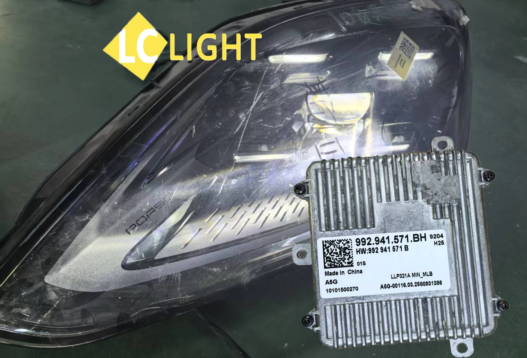 992.941.571.BH Оригинальный модуль контроллера светодиодных фар 992941571BH подходит для автомобилей Pro-s che V- W 992 941 571 BH 992941571B
992.941.571.BH Оригинальный модуль контроллера светодиодных фар 992941571BH подходит для автомобилей Pro-s che V- W 992 941 571 BH 992941571B