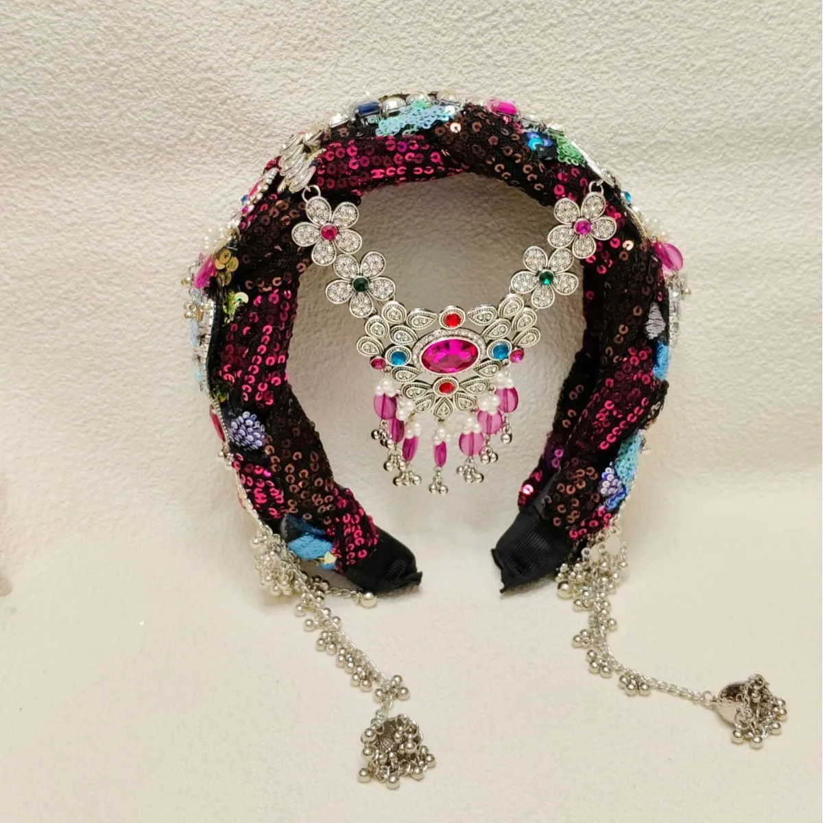 New Arrivalnew Chinoiserie Chinese Style Retro Luxury Wide-brimmed Braid Headband Widened and Thickened Heavy-duty Headwear
New Arrivalnew Chinoiserie Chinese Style Retro Luxury Wide-brimmed Braid Headband Widened and Thickened Heavy-duty Headwear