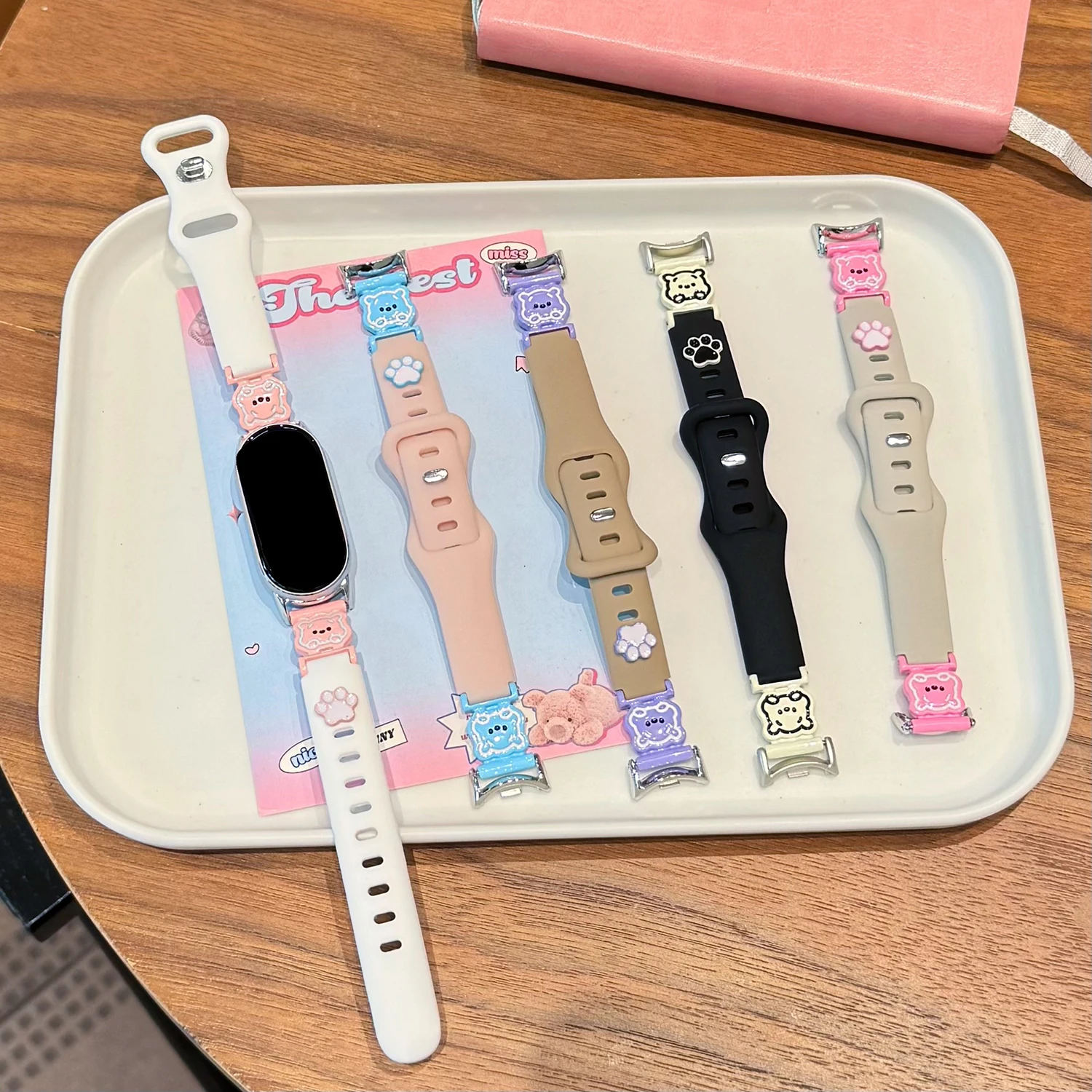 Soft and cute cartoon teddy bear silicone strap for Xiaomi wristband 8/9/10 Pro girl's heart cat paw strap for Redmi watch4 5 6
Soft and cute cartoon teddy bear silicone strap for Xiaomi wristband 8/9/10 Pro girl's heart cat paw strap for Redmi watch4 5 6