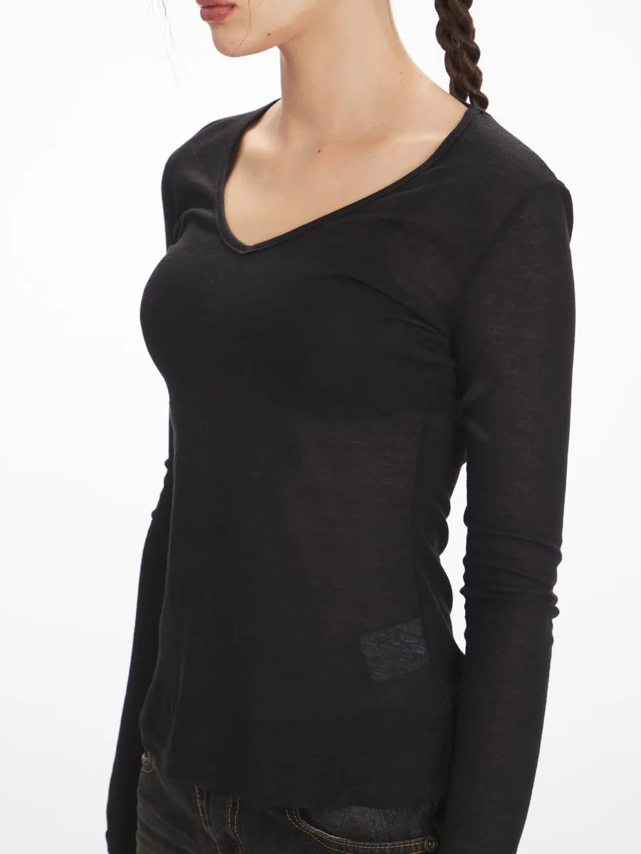 Super Thin Soft Vneck Sloth Winter Fall Inner Basic Pure Color Bodywear Fitness Slim Fit Elegant Tops Tshirts for Women Girls
Super Thin Soft Vneck Sloth Winter Fall Inner Basic Pure Color Bodywear Fitness Slim Fit Elegant Tops Tshirts for Women Girls