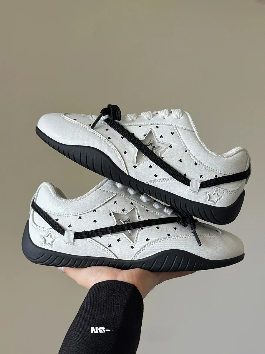 Retro Sporty Casual Shoes Universal Dequn Women's Shoes Cross Buckle Low Cut Light Weight Rubber Bottom Wave Pattern
Retro Sporty Casual Shoes Universal Dequn Women's Shoes Cross Buckle Low Cut Light Weight Rubber Bottom Wave Pattern