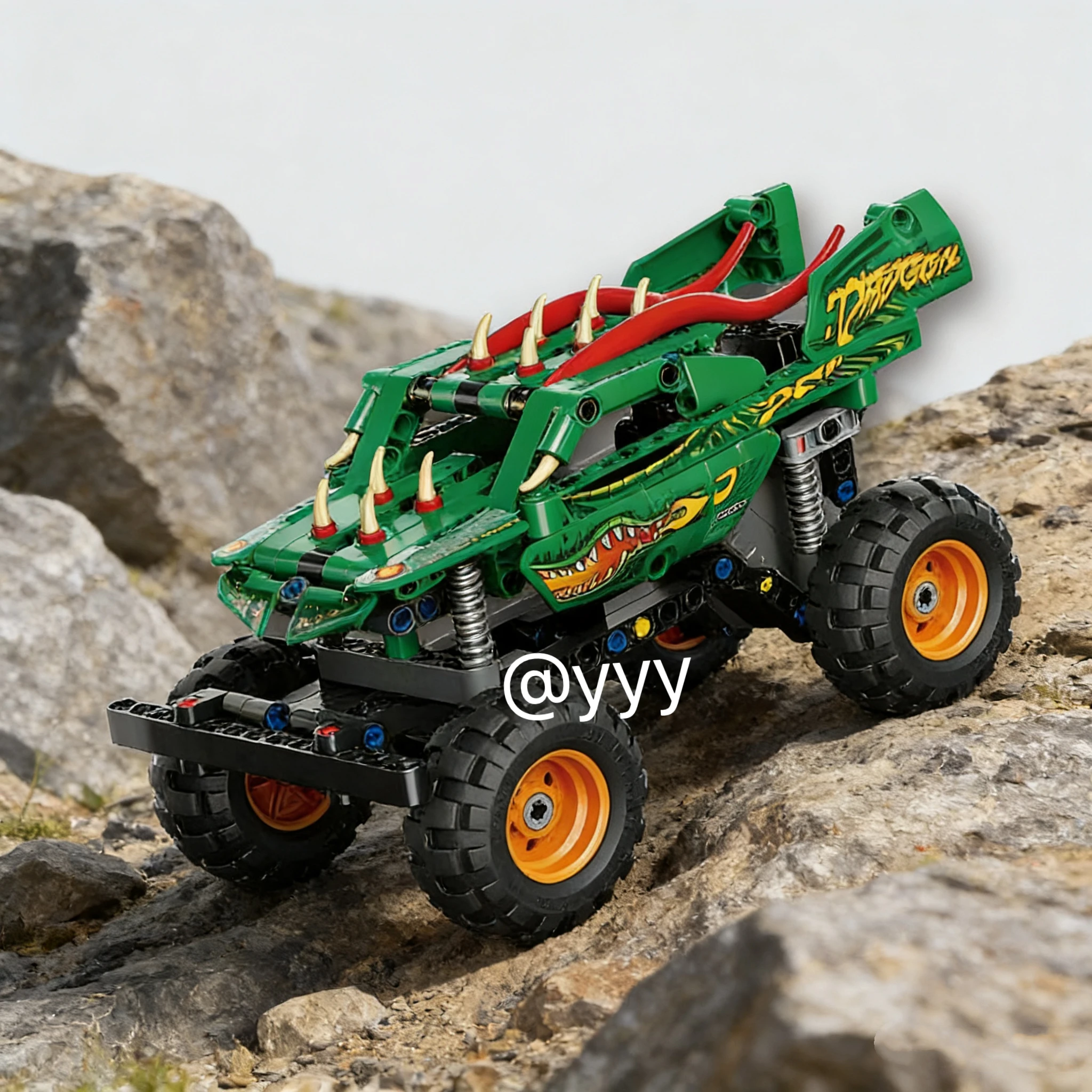 New/deformed two-in-one flame flying dragon truck car assembly model building block toy children adult birthday Christmas gift
New/deformed two-in-one flame flying dragon truck car assembly model building block toy children adult birthday Christmas gift