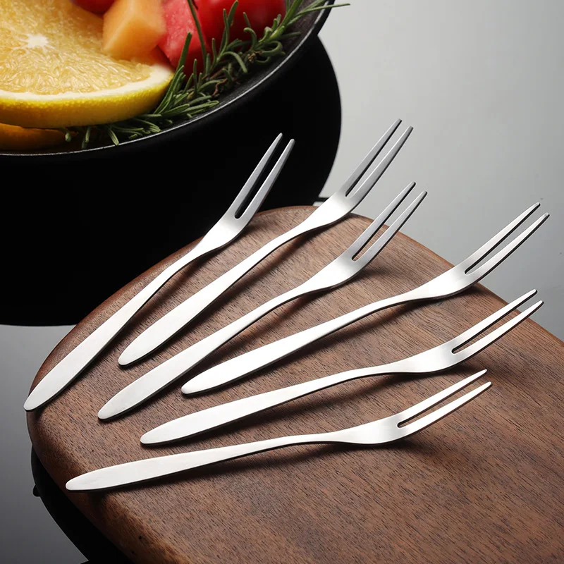 13cm Fruit Fork Stainless Steel Two-tine Snack Cake Dessert Forks Home Tableware Cafeteria Flatware Fruit Fork Kitchen Accessory
13cm Fruit Fork Stainless Steel Two-tine Snack Cake Dessert Forks Home Tableware Cafeteria Flatware Fruit Fork Kitchen Accessory