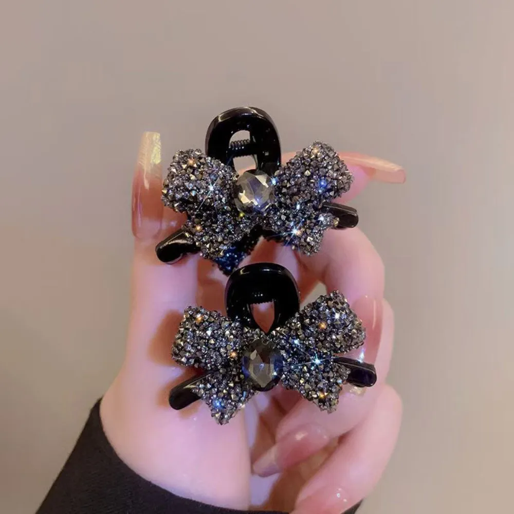 2pcs Delicate Side Hair Clip Hairpins for Girls Shiny Rhinestone Bow Hair Clips for Women Hair Accessories
2pcs Delicate Side Hair Clip Hairpins for Girls Shiny Rhinestone Bow Hair Clips for Women Hair Accessories