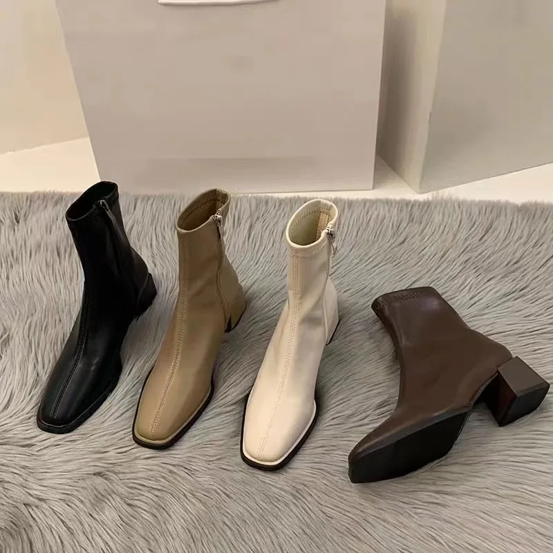 French Soft Leather New Style Short Boots Autumn and Winter Fashion Trend Versatile Square Head Fashion High Heel Boots
French Soft Leather New Style Short Boots Autumn and Winter Fashion Trend Versatile Square Head Fashion High Heel Boots