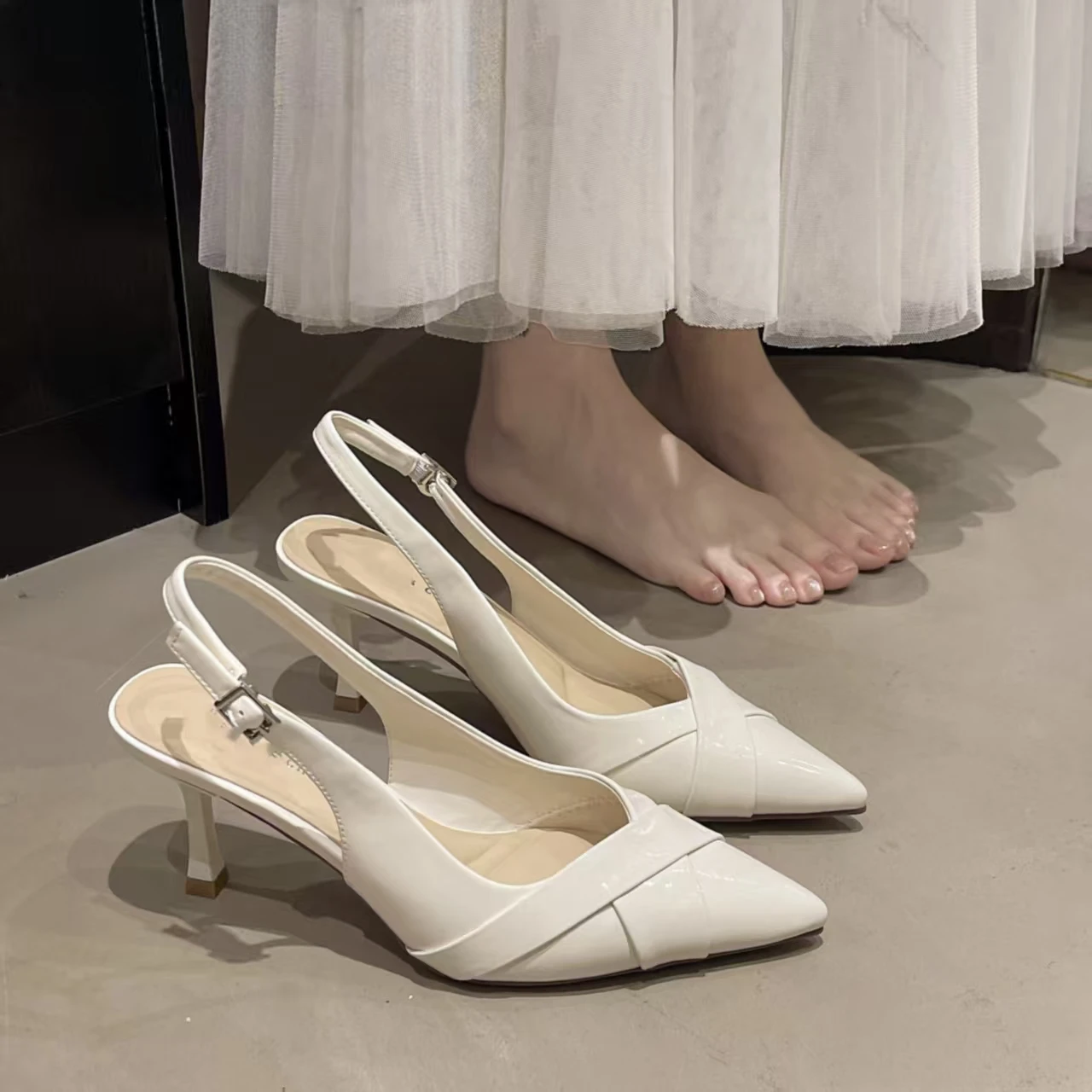 Women Patent Leather Slingback Sandals Pointed Toe Cross Strap Stiletto Heels Backless Buckle Elegant Office Ladies Dress Pumps
Women Patent Leather Slingback Sandals Pointed Toe Cross Strap Stiletto Heels Backless Buckle Elegant Office Ladies Dress Pumps