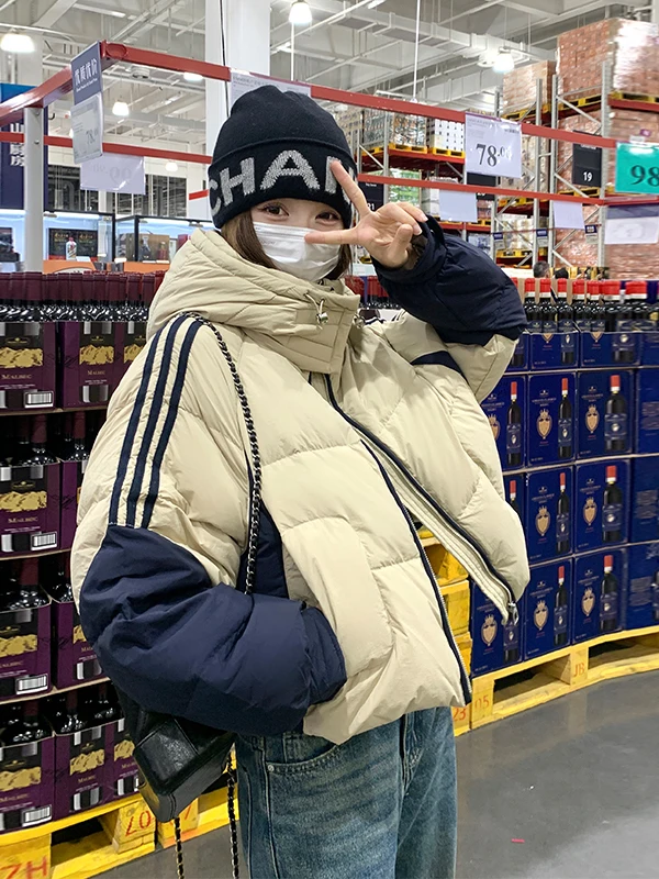 Color Block Short Puffer Jacket Women's Thick Warm Outerwear Bread Style Winter 2026 New Design Korean Straight Cut Eco-Friendly
Color Block Short Puffer Jacket Women's Thick Warm Outerwear Bread Style Winter 2026 New Design Korean Straight Cut Eco-Friendly