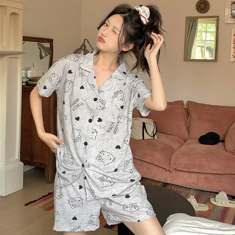 Cute Hello Kitty gray pajamas two-piece set, summer new pure cotton pajamas set, Sanrio cartoon loungewear, women's pajamas
Cute Hello Kitty gray pajamas two-piece set, summer new pure cotton pajamas set, Sanrio cartoon loungewear, women's pajamas