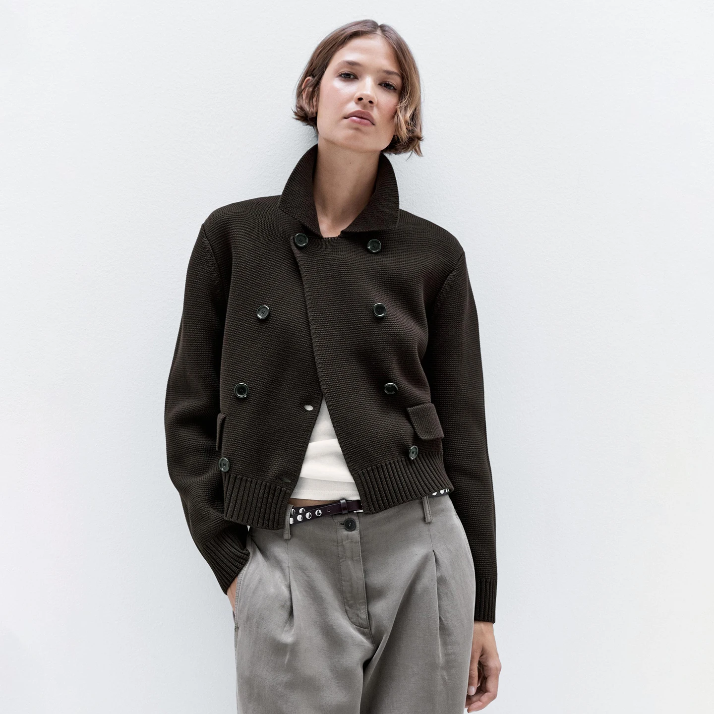 Ethereal MD 2025 Massidutti, новый зимний стиль женской повседневной моды, двубортный кардиган из чистого хлопка с лацканами
Ethereal MD 2025 Massidutti, новый зимний стиль женской повседневной моды, двубортный кардиган из чистого хлопка с лацканами