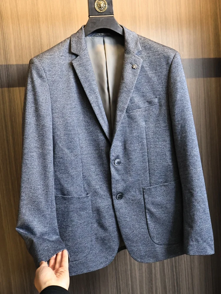 Fashionable Spring Men's Business Commute Flat Collar Suit Jacket Breathable Standard Fit Casual Style Two Button Polyester B...
Fashionable Spring Men's Business Commute Flat Collar Suit Jacket Breathable Standard Fit Casual Style Two Button Polyester B...