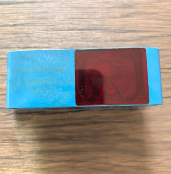 1pc Diffuse Reflection Sensor Y1TA100QXT3 new in box
1pc Diffuse Reflection Sensor Y1TA100QXT3 new in box