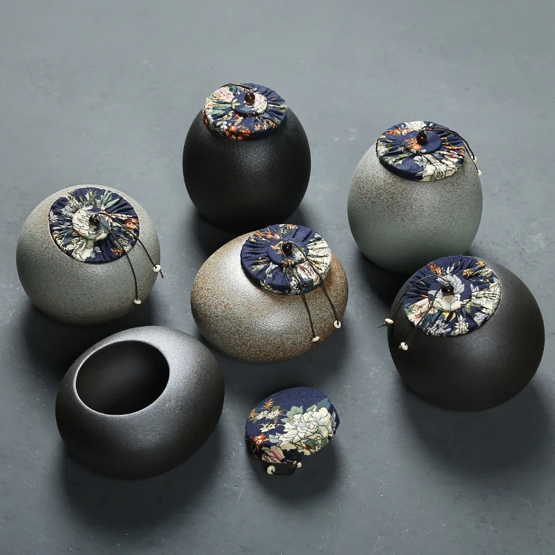 Black Ceramic Storage Jar Sealed Tea Pot Kiln Becomes Rough Pottery Food Container
Black Ceramic Storage Jar Sealed Tea Pot Kiln Becomes Rough Pottery Food Container